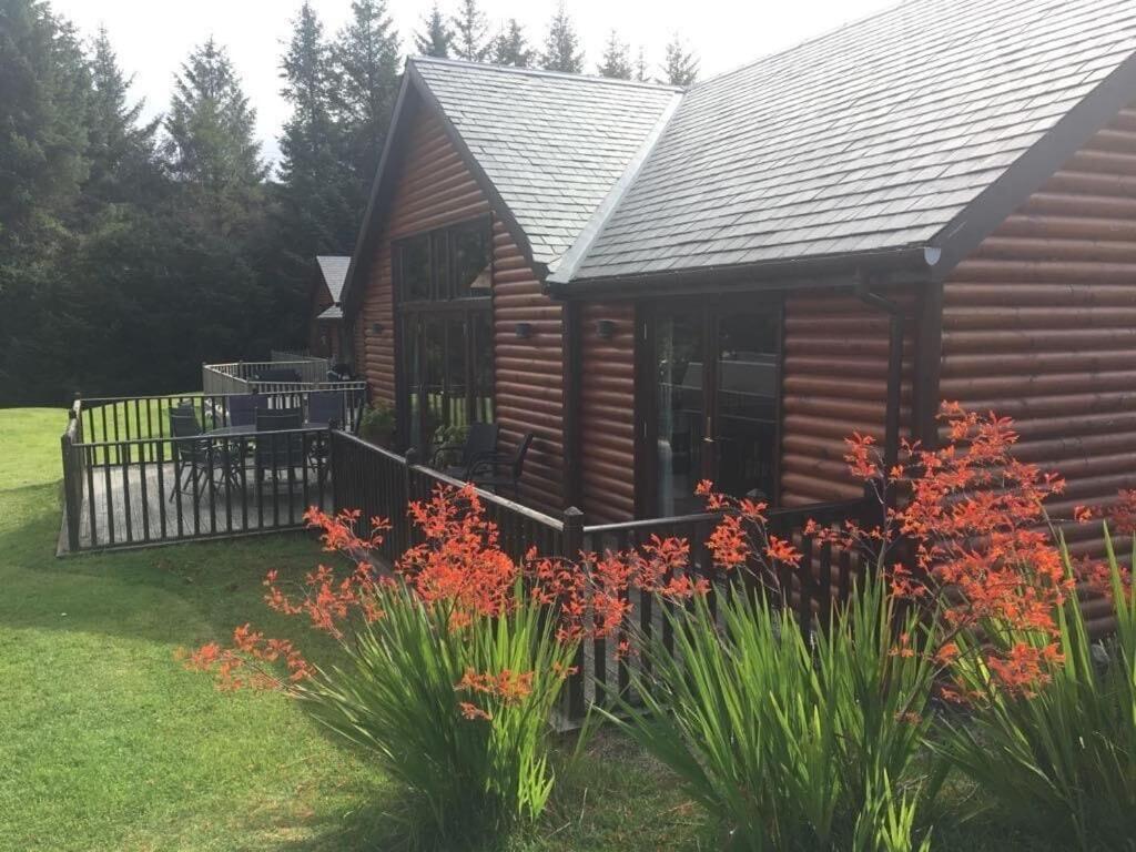 Lochside Lodge Glengoulandie Екстериор снимка