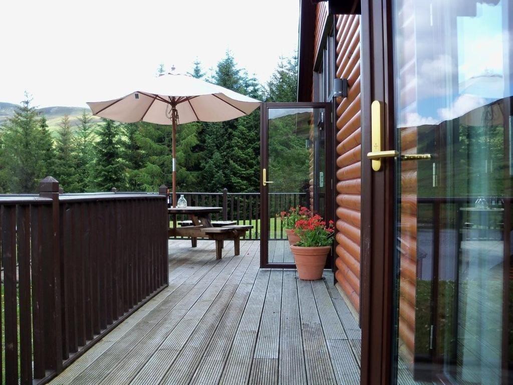 Lochside Lodge Glengoulandie Екстериор снимка